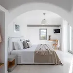 Aqua Breeze Villas *