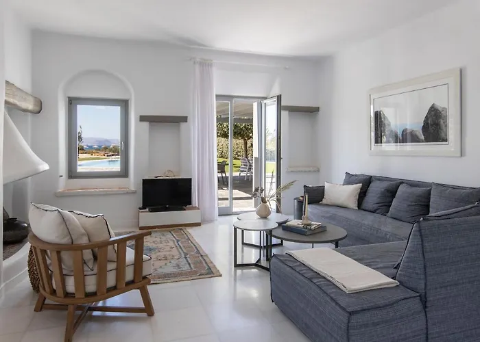 Aqua Breeze On The Pláka