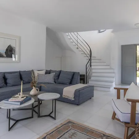 Aqua Breeze Villas Holiday home