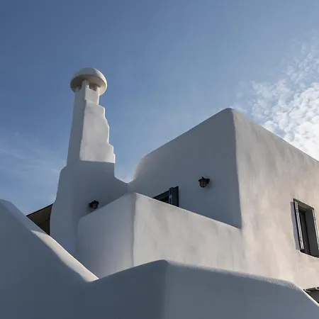 Aqua Breeze Villas *