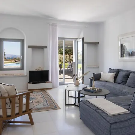 Aqua Breeze Villas Plaka (Naxos)