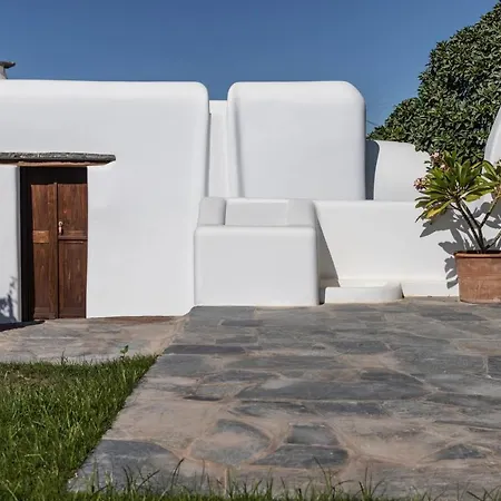 Aqua Breeze Villas *